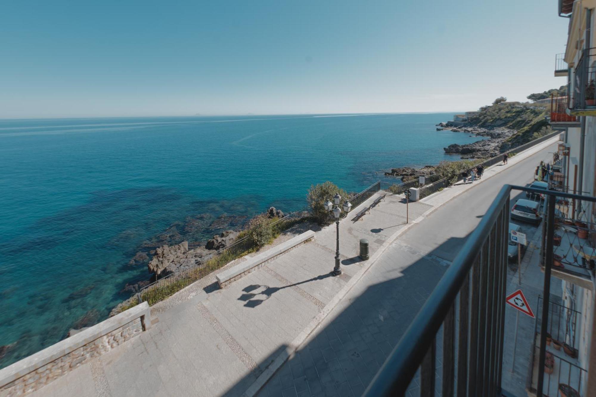 Tra La Rocca E Il Mare Di Cefalù Kültér fotó